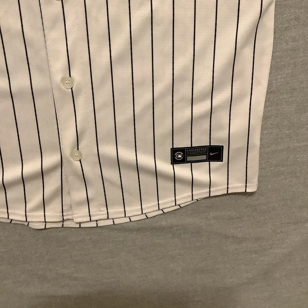 Nike Aaron Judge #99 New York Yankees Youth XL 18/20 Pinstripe MLB Jersey